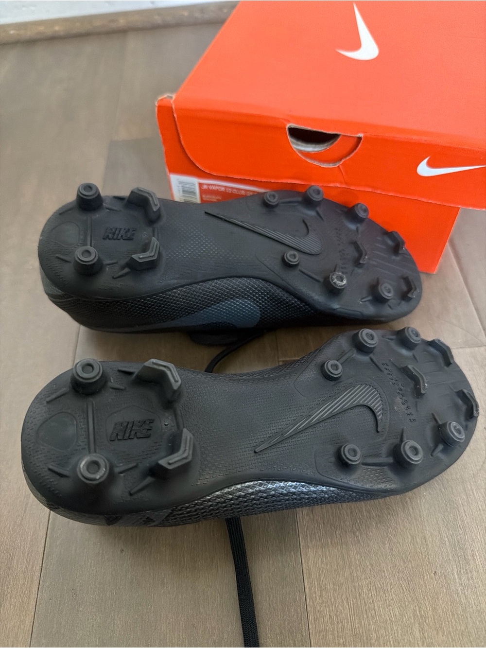 Nike Black Youth Soccer Cleats with Gray Swoosh - Picture 3 of 4